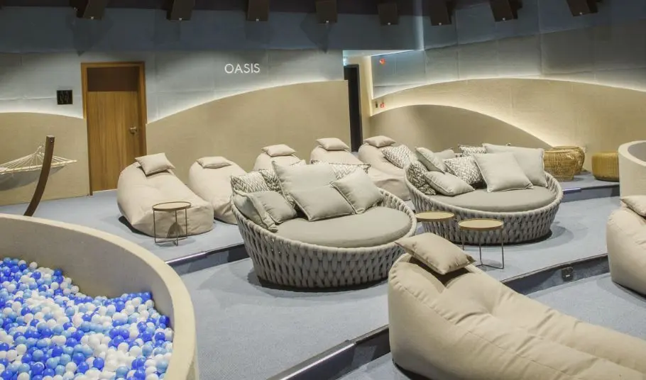 Cinema with beds in Riyadh