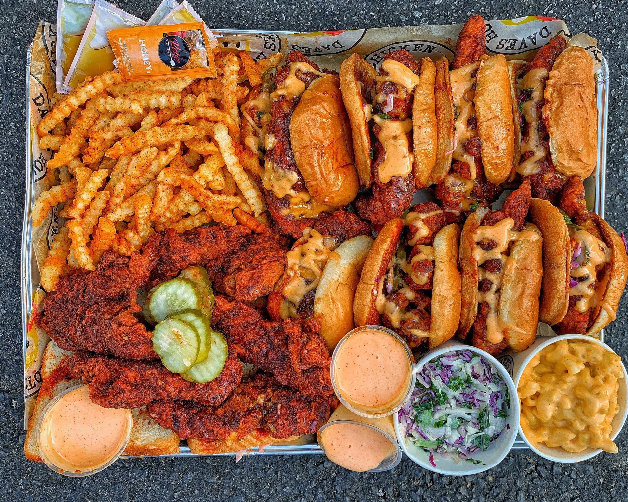 Dave’s Hot Chicken  ديفز هوت تشيكن في الرياض