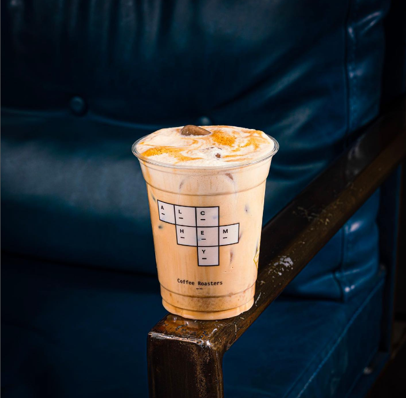 Alchemy Coffee Roasters القهوة المثلجة في السعودية