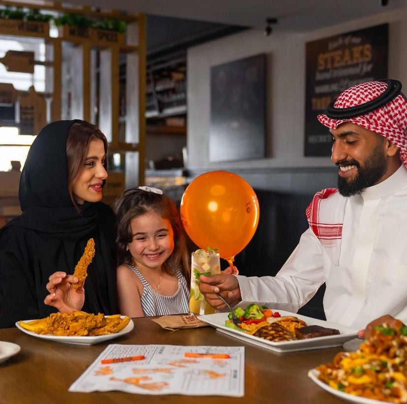 family-friendly restaurant - outback riyadh مطاعم للعائلات في الرياض